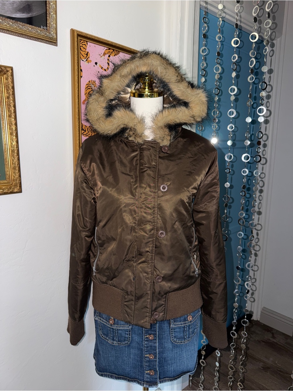 Vintage Y2K Women's Brown Hooded Bomber Jacket with Faux Fur Trim